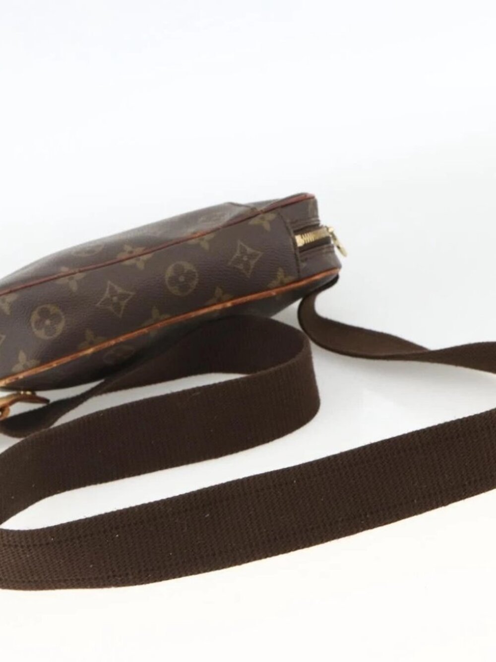 LOUIS VUITTON Monogram Pochette Gange Shoulder Bag - Picture 7 of 16
